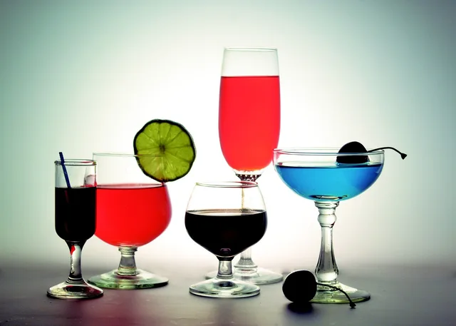cocktail, alcohol, glasses, cups, drinks, drink, bar, liquid, beverage, restaurant, alcoholic, liquor, menu. Restaurant advertising questions: budgeting, alcohol, health claims and approvals