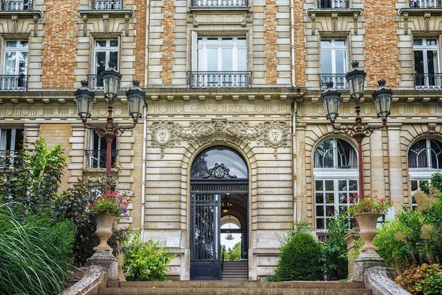 hotel, france, vittel, grand hotel, architecture, facade, elegant, luxury, entrance, pomp, noble, reception, wellness, recreation, spa, hotel, hotel, hotel, hotel, hotel. Hospitality SEO: what to keep and what to drop