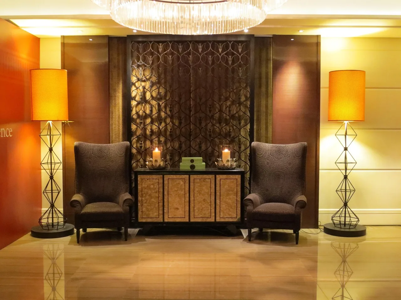hotel lobby, interior design, decor, brown design, brown interior, brown hotel, hotel lobby, hotel lobby, hotel lobby, hotel lobby, hotel lobby. Hospitality SEO for hotels and restaurants: structure, mobile parity, local profiles, owners and corrections