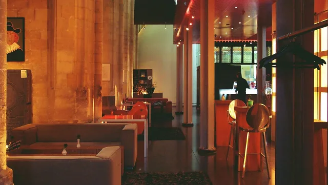 hotel, lounge, chair, sofa, tables, chairs, interior, decor, design, modern, brown interior, brown hotel, lounge, lounge, lounge, lounge, lounge. Hotel marketing trends: four booking-path signals to check